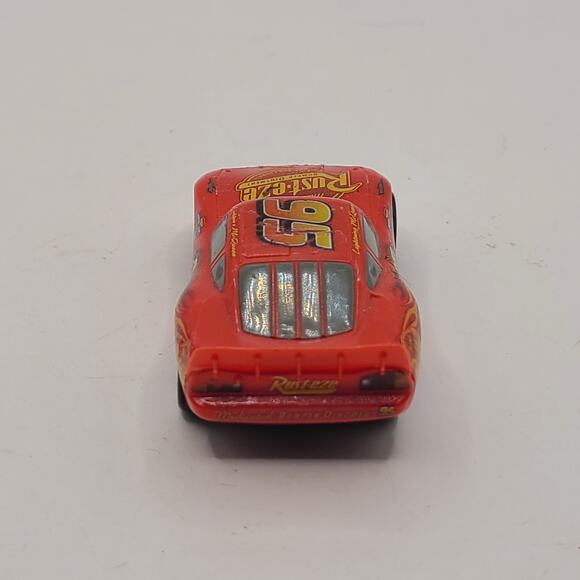 Lightning McQueen. Cake topper. Light weight plastic car. - Picture 4 of 5